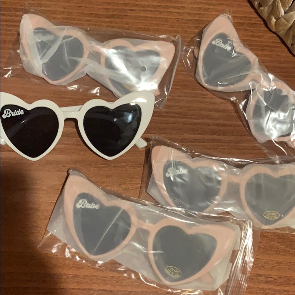 Bride babe heart sunglasses bachelorette